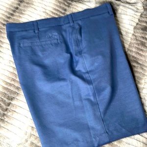 Mens light grayish/blue Callaway golf shorts! Size 40 waist. NWOT (8” inseam)